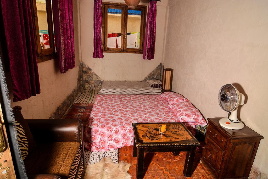 Maison D'Hotes Ait Bou Izryane Bed & Breakfast Timoulilt Exterior photo